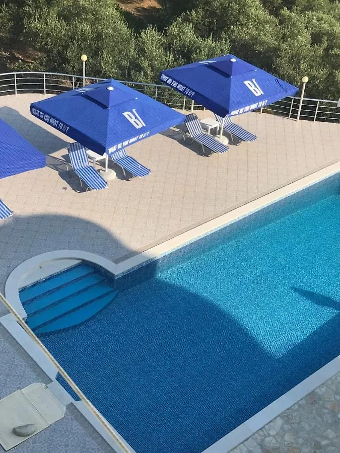 Hotel Vila Kafe Lukove 0*,
