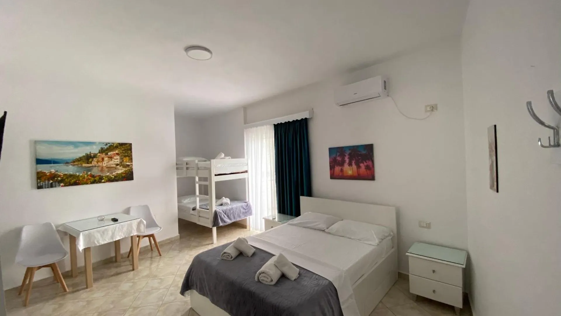 Hotel Vila Kafe Lukove