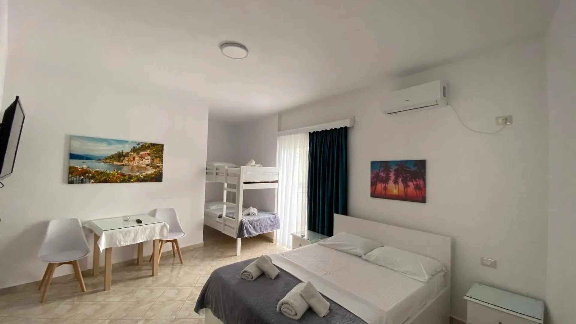 Hotel Vila Kafe Lukove