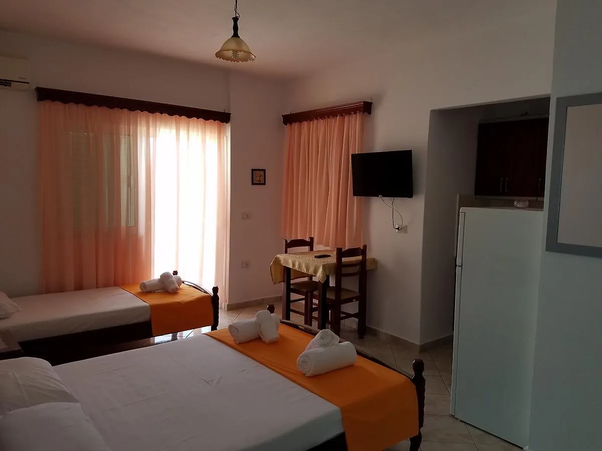 Hotel Vila Kafe Lukove