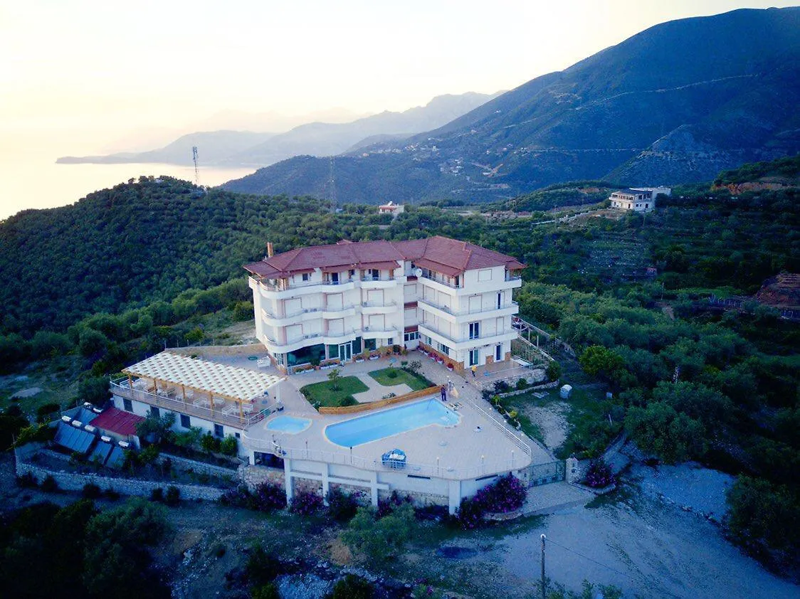 Hotel Vila Kafe Lukove