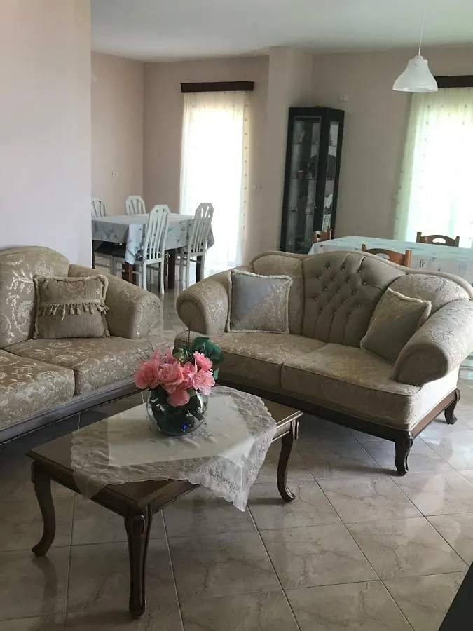 Hotel Vila Kafe Lukove